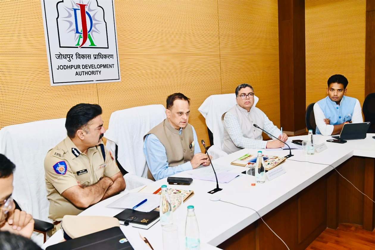 मुख्य सचिव वी. श्रीनिवास ने जोधपुर में जल एवं प्रदूषण नियंत्रण संबंधी कार्यों की समीक्षा की -उच्चतम न्यायालय के निर्देशों की पालना में 20-सूत्रीय एक्शन प्लान को अंतिम रूप देने पर विस्तृत मंथन